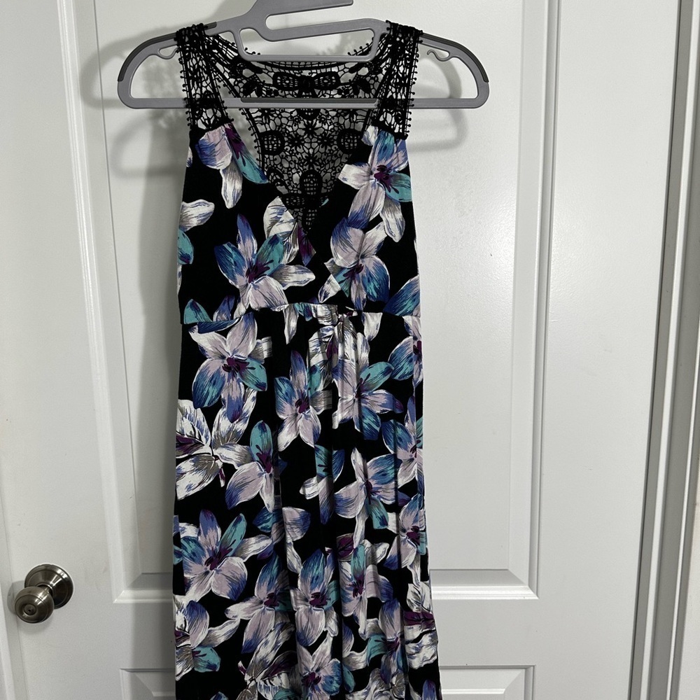 Elle Lace Racerback Floral Dress Size XS - Picture 2 of 5